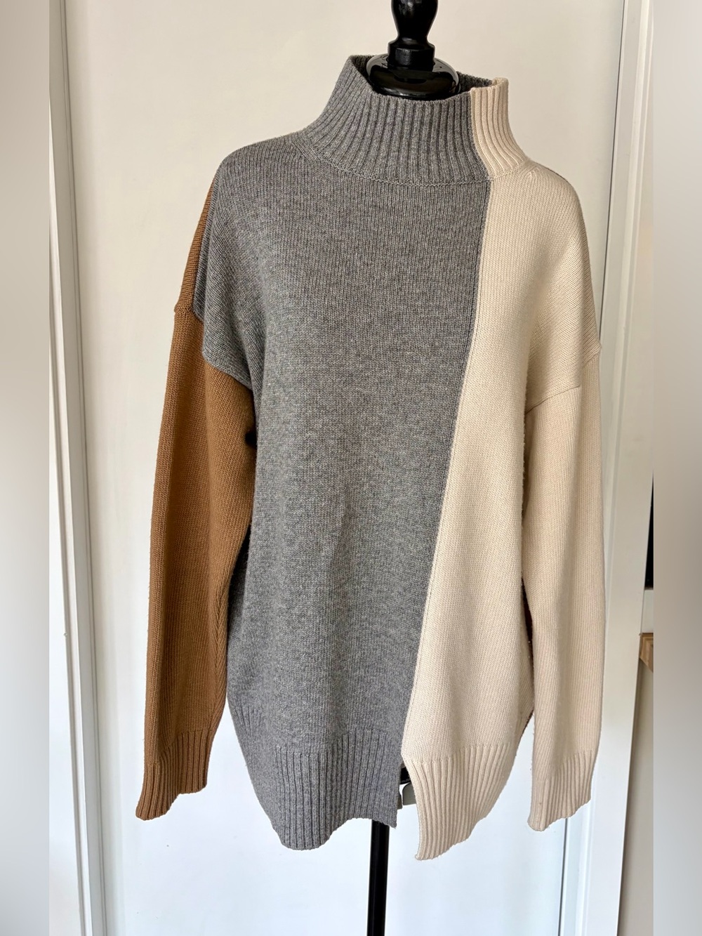 Kaos Colorblock Mockneck Sweater, Gray, Cream & Brown, Italy, szL, EUC - Picture 2 of 15